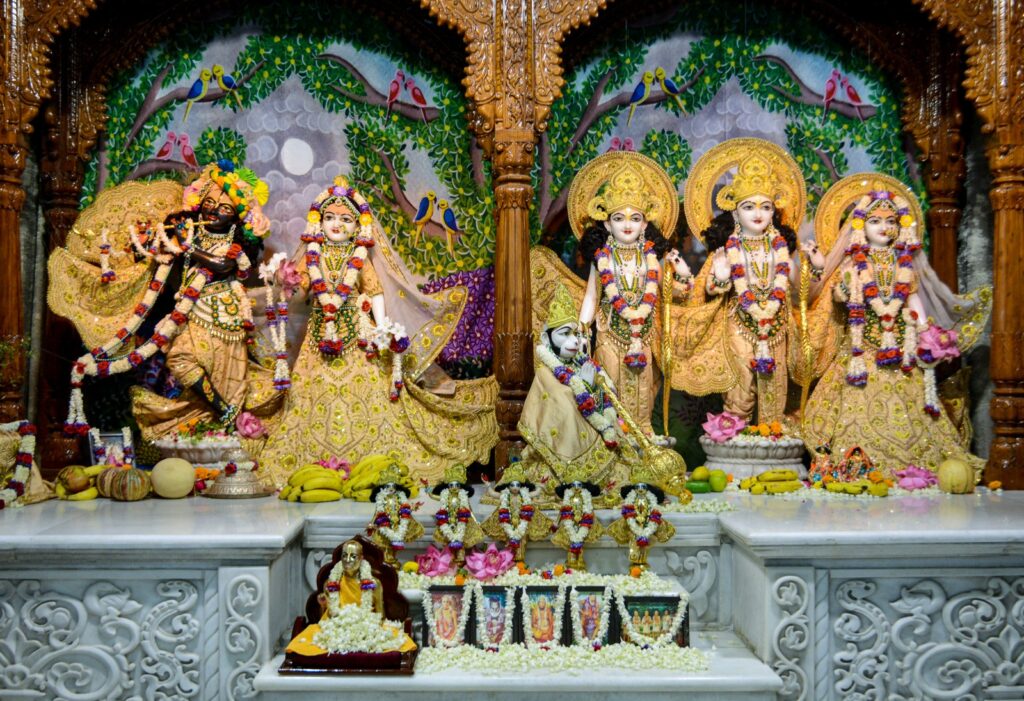 अलौकिक मंदिर। फरीदाबाद