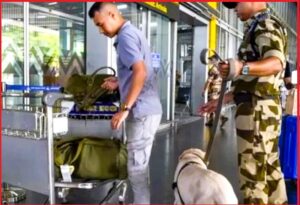 bomb in flight : कोलकाता एयरपोर्ट पर फ्लाइट में बम की सूचना
