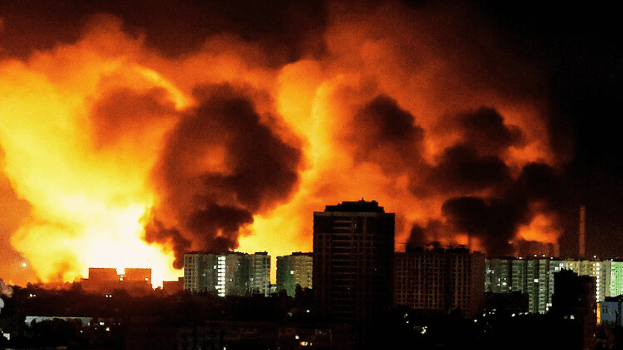 Russia Strikes Ukraine : Russia Ukraine War