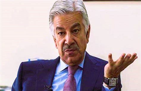 ख्वाजा आसिफ।