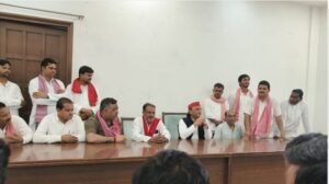Akhilesh in Kannauj का नया वादा, राजनीति अब प्रतिमाओं में घुसी!"