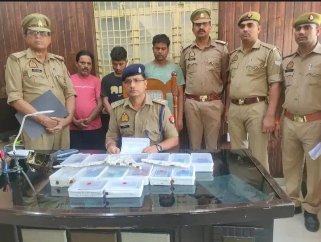 MobileTheft-मथुरा में मोबाइल चोर गिरफ्तार