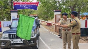 UP Police Training Mahoba के ये नवोदित सिपाही लखनऊ की ट्रेनिंग ग्राउंड की ओर रवाना हो चुके हैं