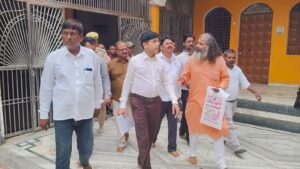 Sambhal temple land dispute: डीएम की सख्ती से मेला भूमि बची