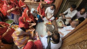 Banke Bihari Corridor का विरोध