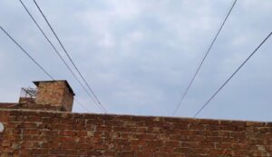 Sambhal High Tension Line Accident: छत पर खेलते मासूम करंट से झुलसे