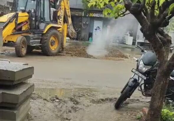 Sambhal Flyover Gas Leak