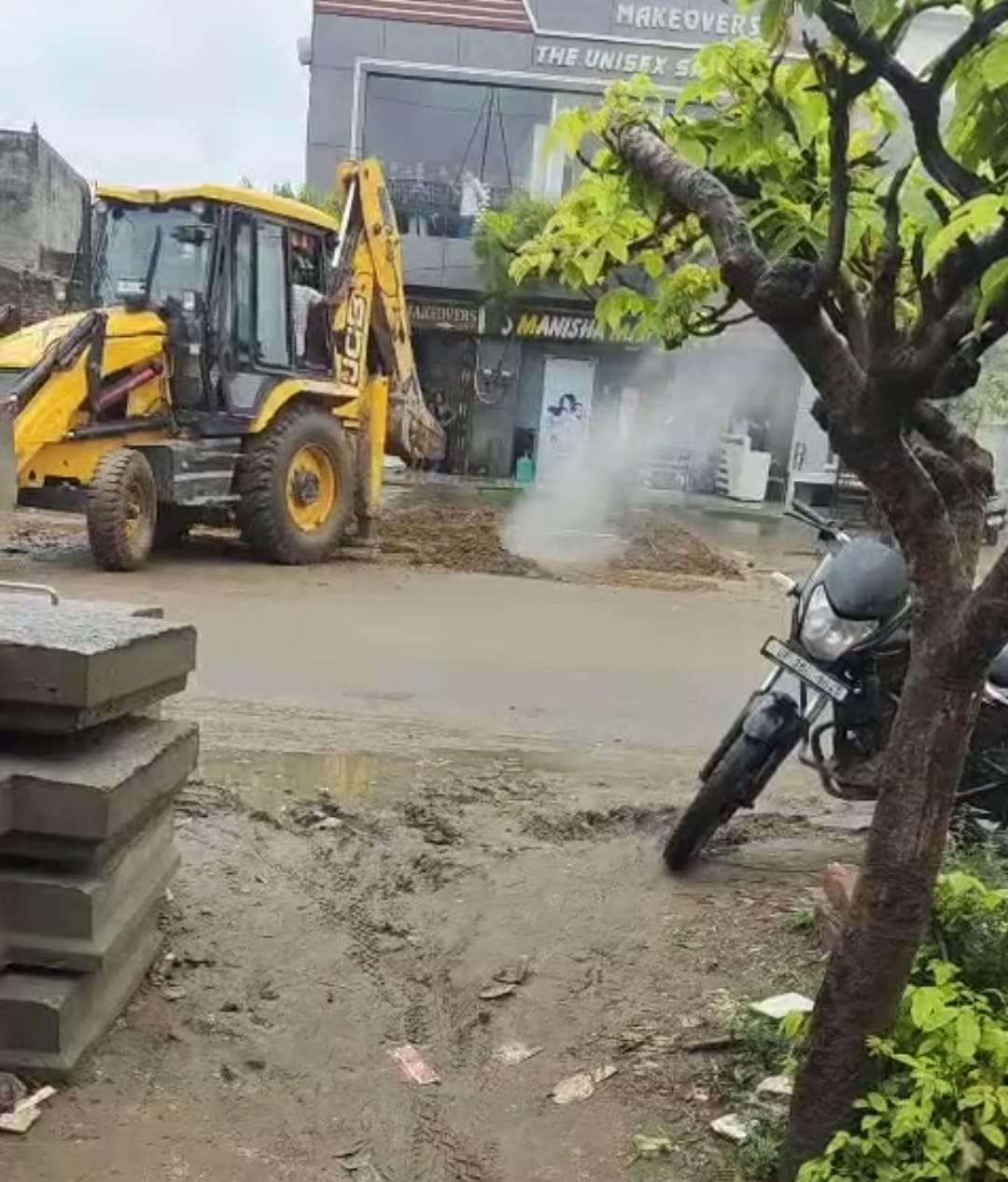 Sambhal Flyover Gas Leak