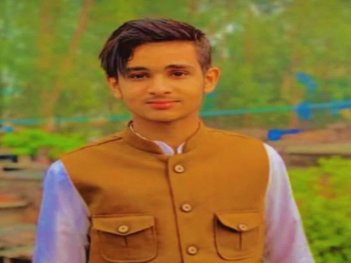 Teenage Suicide Live Video.