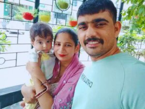 Policeman Plea To Save Child.