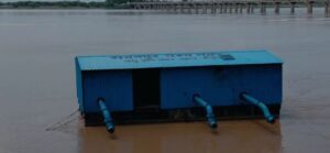 Banda Flood Inspection में मंत्री स्वतंत्र देव सिंह का दावा