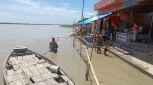 Bulandshahr News: गंगा नदी का जलस्तर बढ़ा, बचावकर्मी तैनात, गोताखोर तैयार !