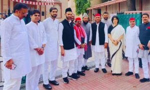 Akhilesh Yadav Masjid Meeting.