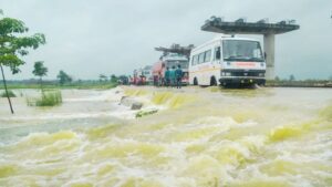 Bihar Flood Update : नेपाल में बारिश से बिहार में आफ - गंगा, गंडक, कोसी के साथ बड़ी नदियां उफान पर - file photo