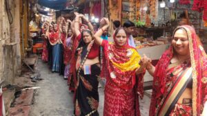 Banke Bihari Corridor Brajvasis are ready to lay down corpses to protect the Kunj lanes