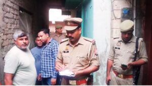 Bijnor sensational murder case Brutal murder in Najibabad husband slits wife neck with a knife