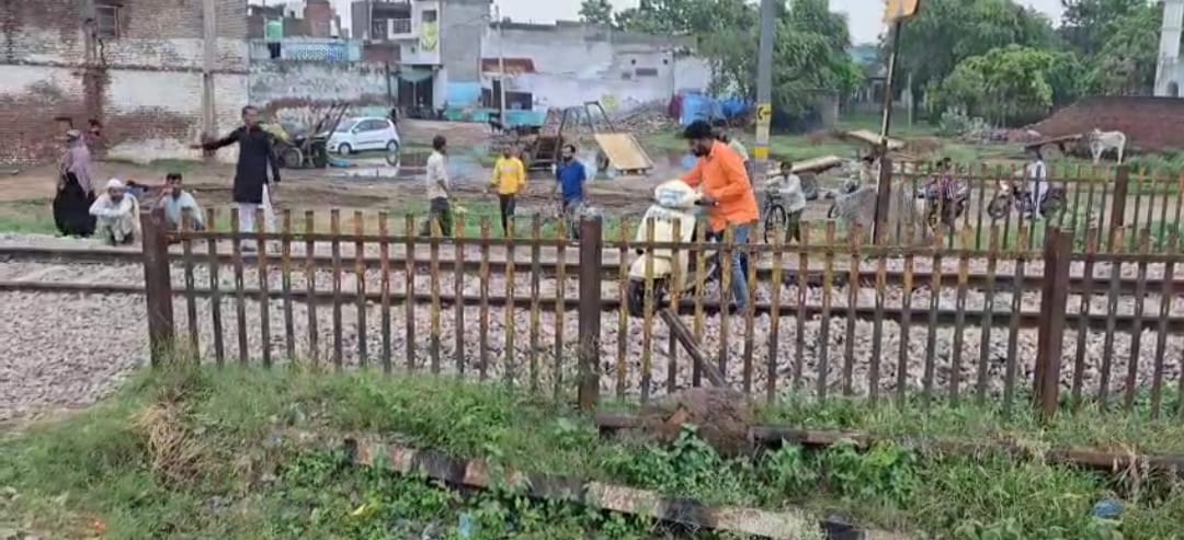 Bulandshahr Underpass Flood- बारिश से रेलवे अंडरपास बना तालाब
