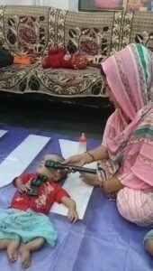 Bulandshahr News: बच्चे के इलाज के लिए चाहिए 17 करोड़ रुपए