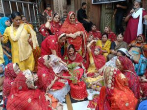 Banke Bihari Corridor Protest- तुलसी पूजन से विरोध