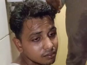 Hospital Bathroom Video-पीलीभीत