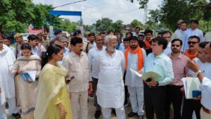 Banda Flood Inspection में मंत्री स्वतंत्र देव सिंह का दावा