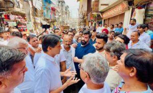 Deepender Hooda Met People.