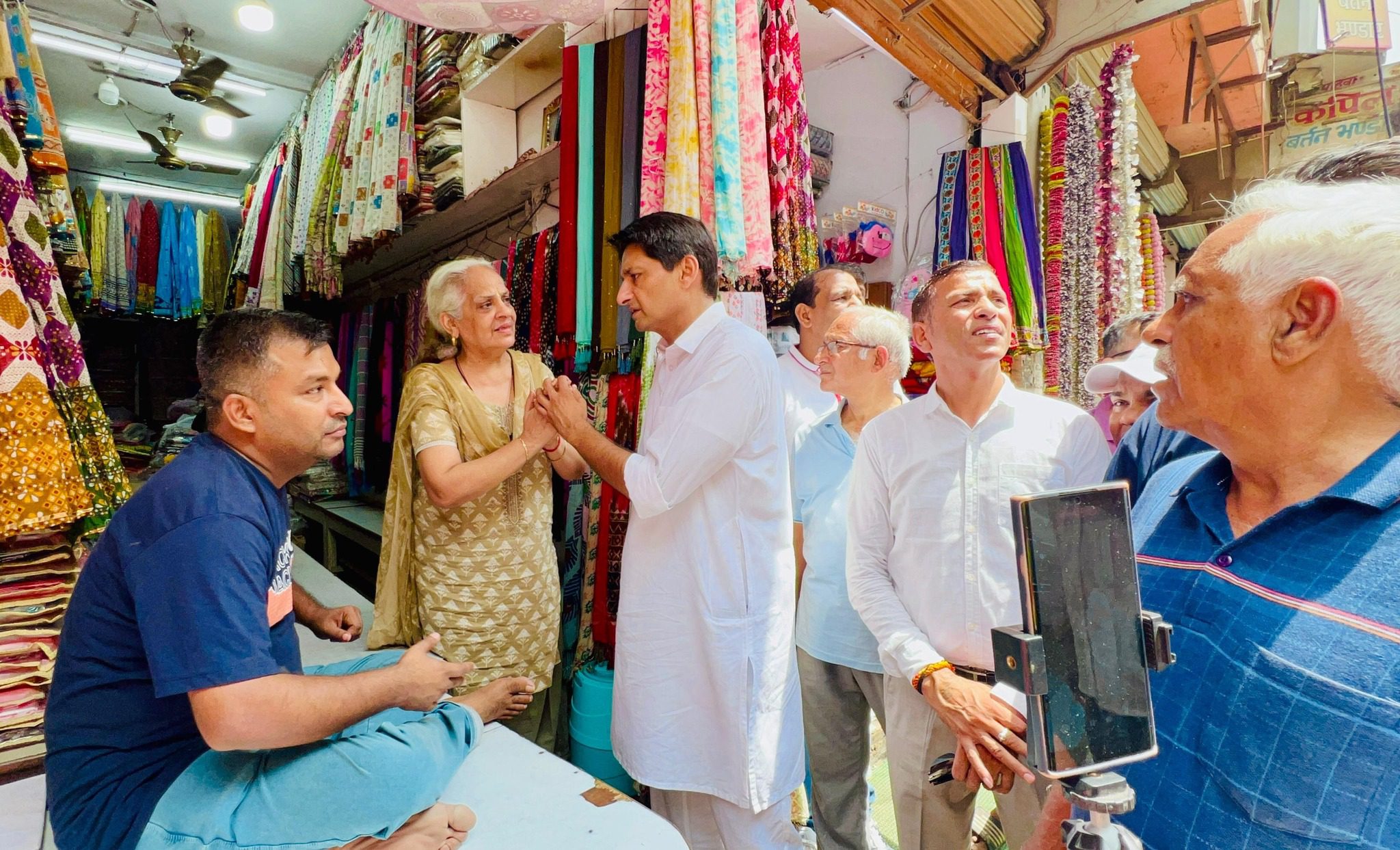 Deepender Hooda Met People.