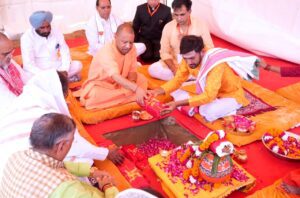 Sambhal Projects CM Yogi.