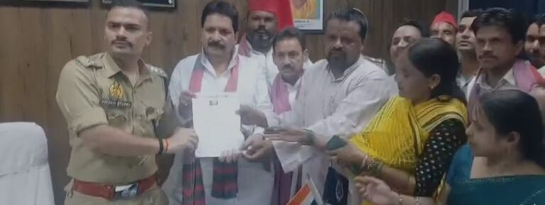 SP Workers Protest in Sambhal: