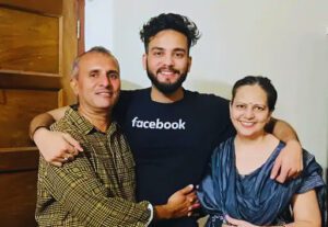 Firing On Elvish Yadav House.