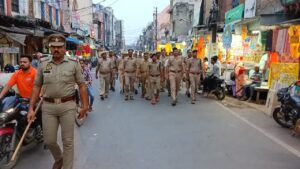 Firozabad News: Firozabad Police का पैदल मार्च, अफवाहों पर ध्यान ना देने की अपील