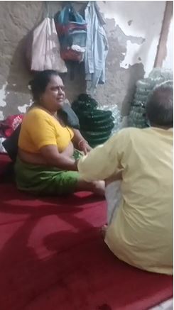 Firozabad News: पति-पत्नी में मारपीट, बेटे ने बनाया वीडियो, पुलिस ने तीनों पर की कार्रवाई