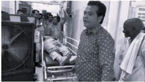 Firozabad News: आवारा सांड और पुलिसकर्मी की टक्कर, नोएडा रेफर !