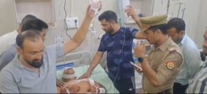 Firozabad News: रामनगर में युवक पर चाकू से ताबड़तोड़ हमला