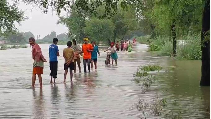 Ghazipur Minister Ravindra Jaiswal.