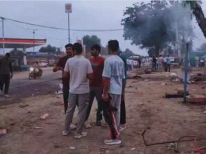 Nuh Me Bhadki Hinsa.