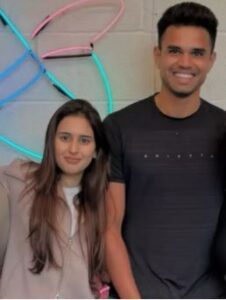 Sachin के बेटे Arjun Tendulkar की मंगेतर Sania Chandok कौन हैं ? डिटेल में जानिए