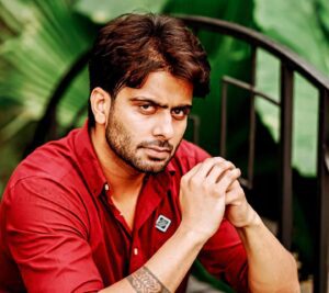 Akhilesh Yadav Honored Mankirt Aulakh.