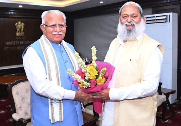 Anil Vij Met Manohar Lal.