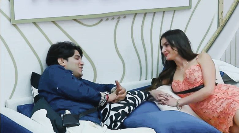 Bigg Boss 19: Mridul Tiwari की दिल की बात Natalia पर पड़ी भारी, मच गया गदर