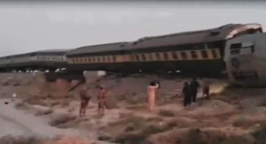 Pakistan में फिर Army पर हमला, Jaafar Express Blast के बाद पलटी !