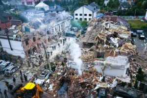 Russia का भीषण हमला: Ukraine पर रातभर बरसे ड्रोन और मिसाइलें