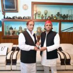 Akhilesh Yadav-Azam Khan Meeting: "बस जज़्बातों ने खामोशी से बात की", दिखावे की दोस्ती या मजबूरी की एकता ?