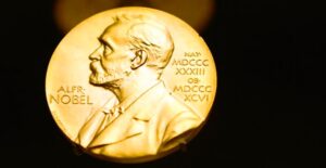 शांतिदूत Trump को धूल चटाकर, कैसे उनके दुश्मन देश की नेता ने जीता Nobel Peace Prize-2025? जानिए अंदर की बात !