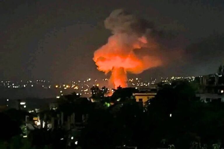 Trump की मर्जी से Pakistan ने 48 लाख की आबादी वाले Kabul में किसे मारने के लिए Airstrike की ? जानिए पूरा सच