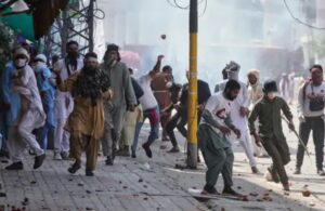 PAKISTAN की अपने नागरिकों के खिलाफ जंग, TLP से उलझना पड़ गया भारी !