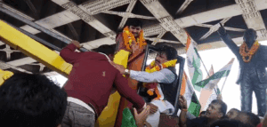 Satna MP Ganesh Singh क्रेन में फंसे, तो क्रेन Operator को सरेआम कूट कर दी राष्ट्रीय एकता दिवस पर एकता की अनूठी मिसाल, वीडियो देखिए !