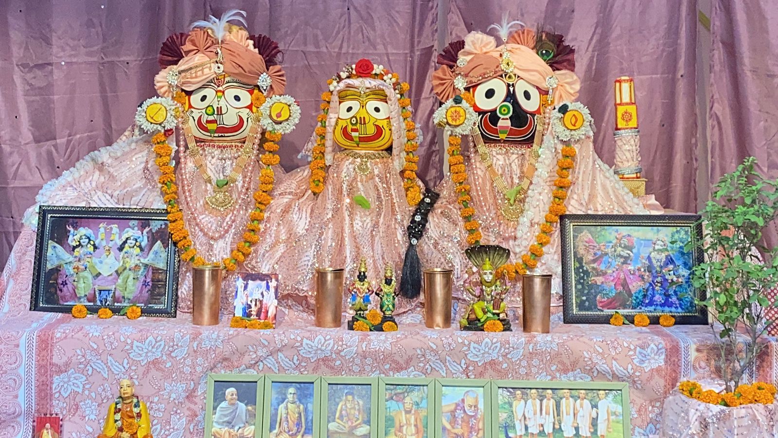 Noida Iskcon Goverdhan Pooja.