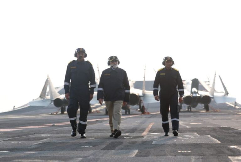 ‘Vikrant’ नाम सुनके क्यों कांपता है Pakistan ? सच आ गया सामने !