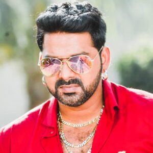 Rahul Gandhi ने मछली पकड़ी,Pawan Singh ने लगाई सियासी डुबकी!